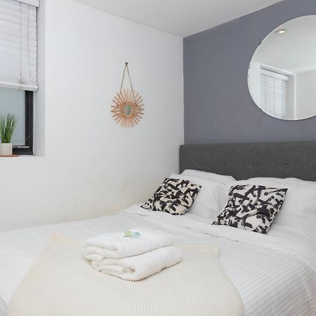 Cosy Ground Floor Apartment Лондон Экстерьер фото