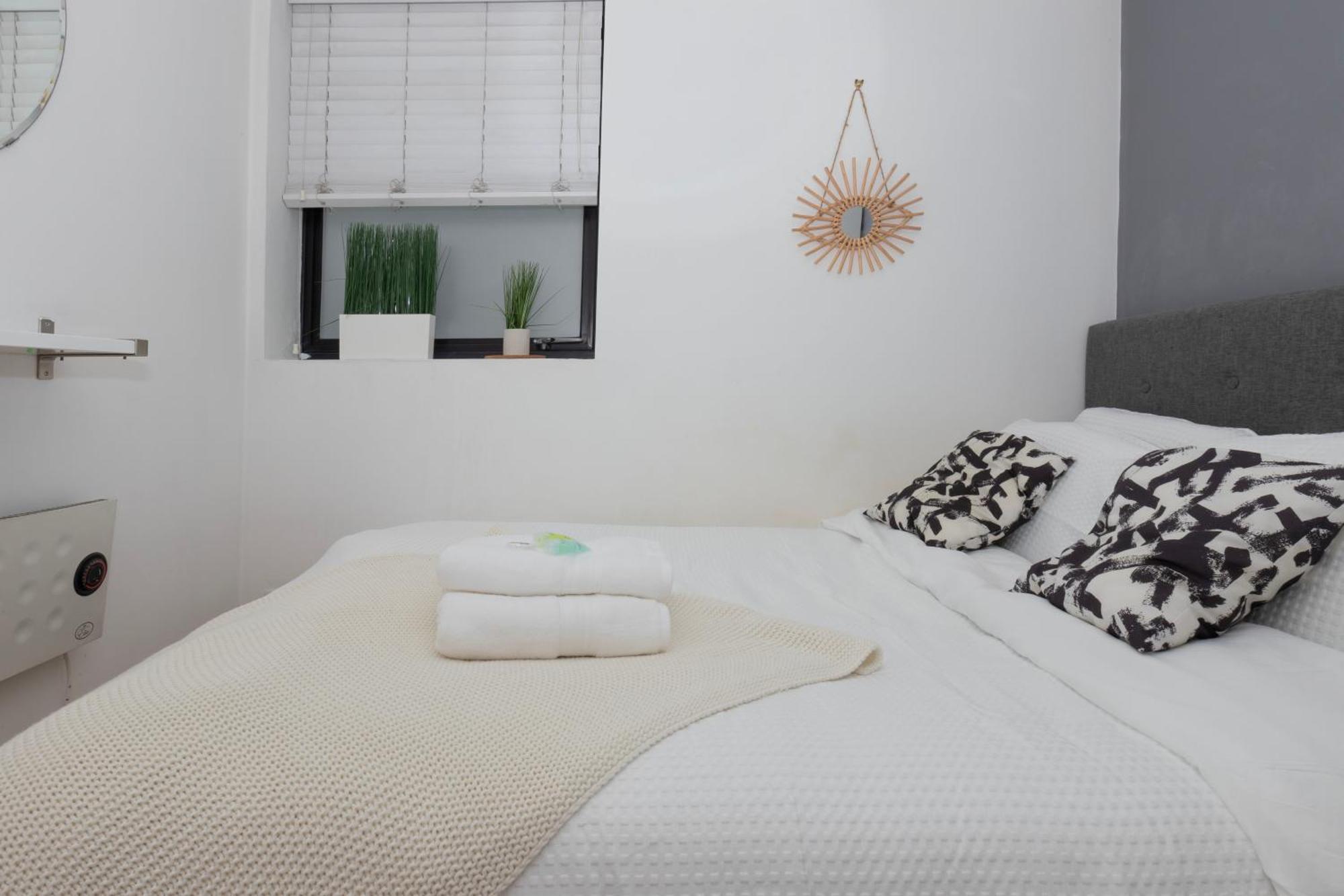 Cosy Ground Floor Apartment Лондон Экстерьер фото